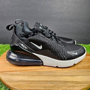 Nike Air Max 270 Womens Shoes Size 6 Black White Athletic Running Sneakers